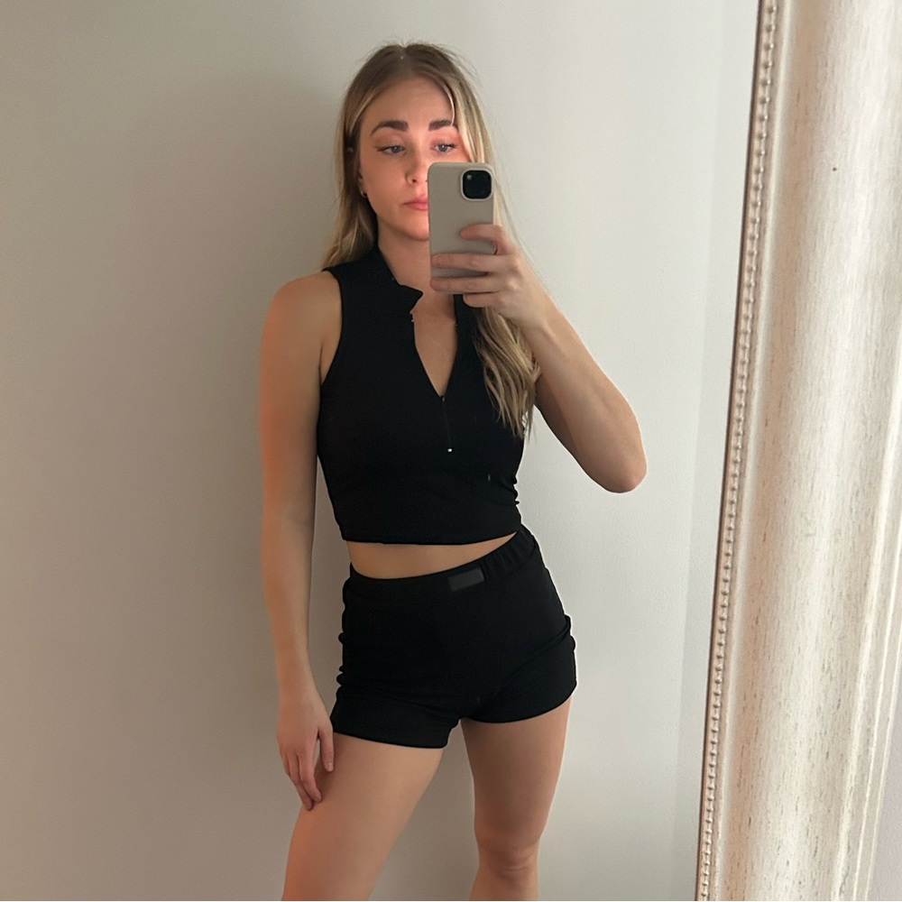 Black Quarter zip crop top